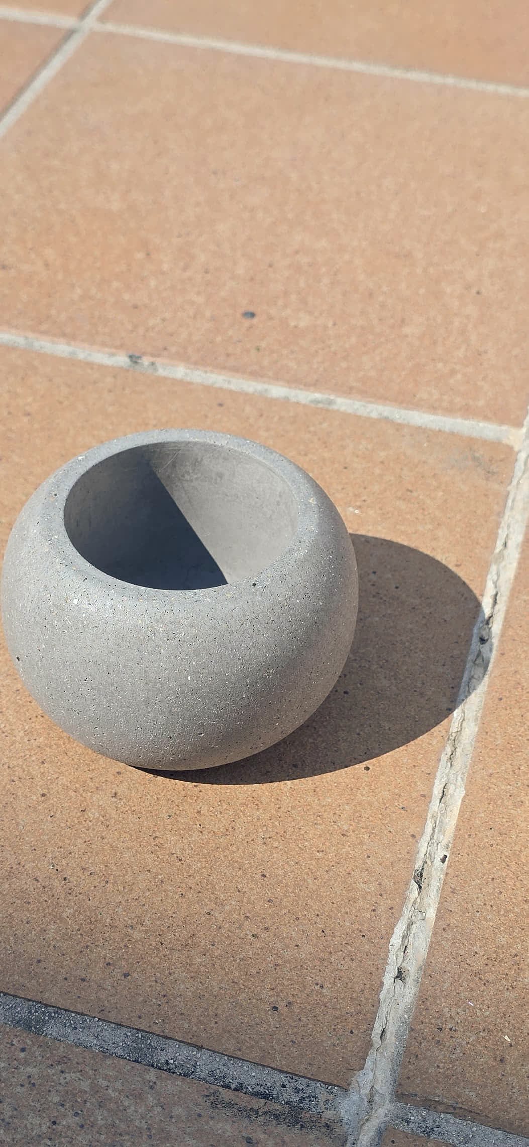 Portavelas esfera de cemento gris natural, decoración japandi artesanal